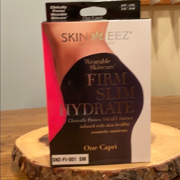 Skin Eez Capri’s New in Box Wedding this year?!? - Picture 2 of 5